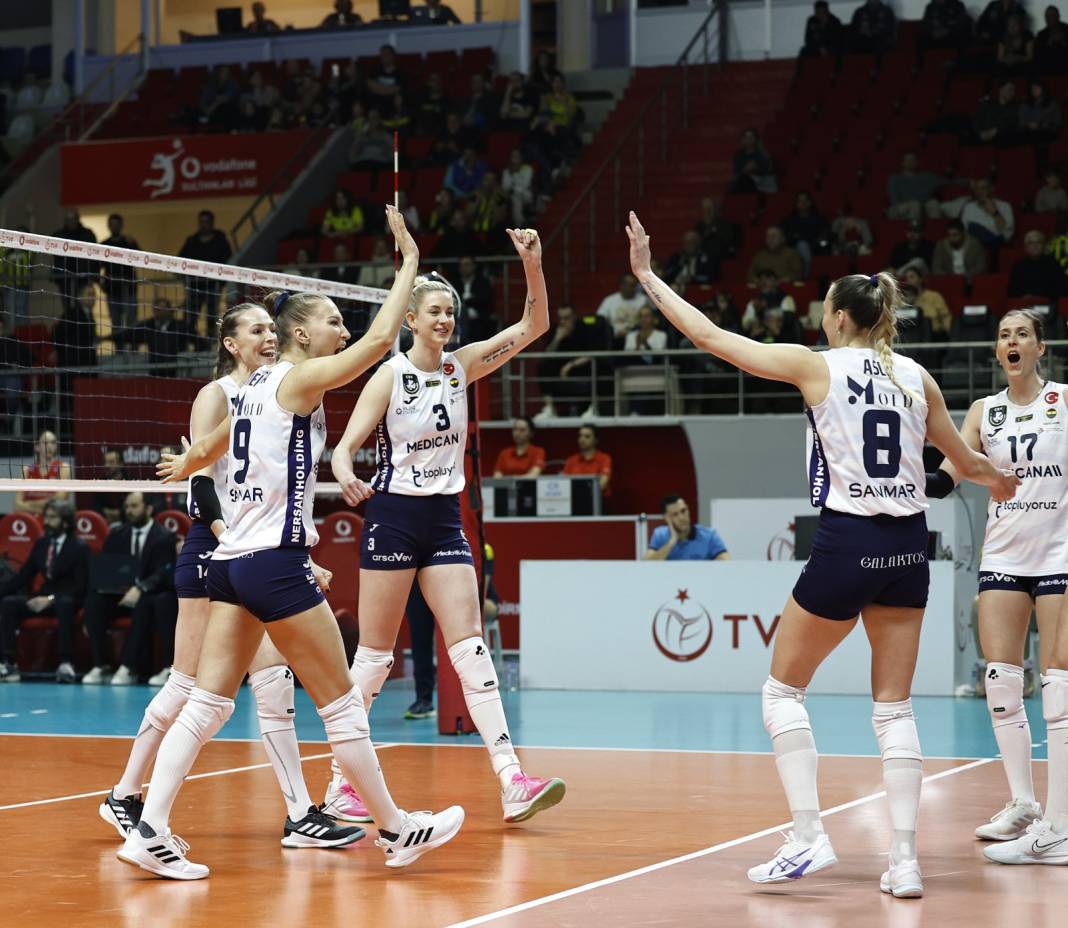 Eda Erdem'e öyle bir sürpriz yaptılar ki gözlerine inanamadı 3